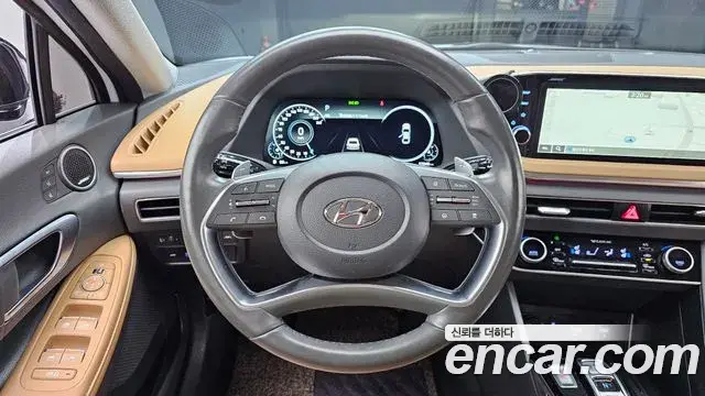Hyundai Sonata 2020 — Фото 13/20