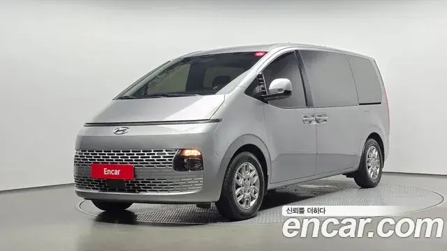 Hyundai Staria 2023 — Фото 1/20