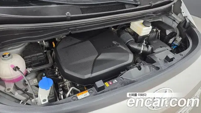 Hyundai Staria 2023 — Фото 6/20