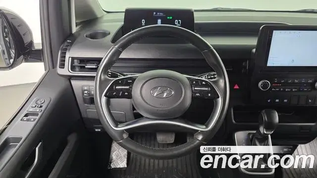 Hyundai Staria 2023 — Фото 13/20