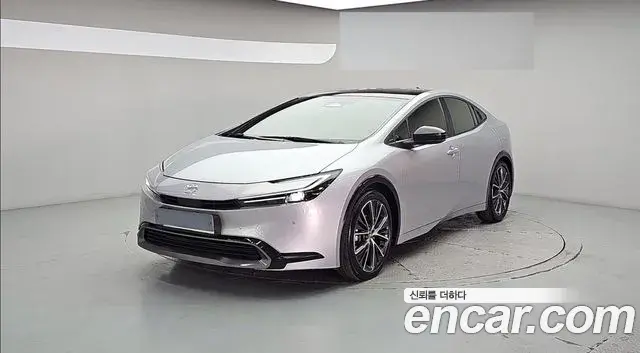 Toyota Prius 2024 — Photo 4/18