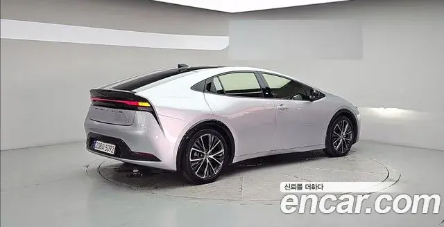 Toyota Prius 2024 — Photo 5/18
