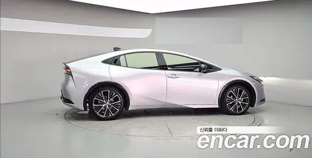 Toyota Prius 2024 — Photo 9/18