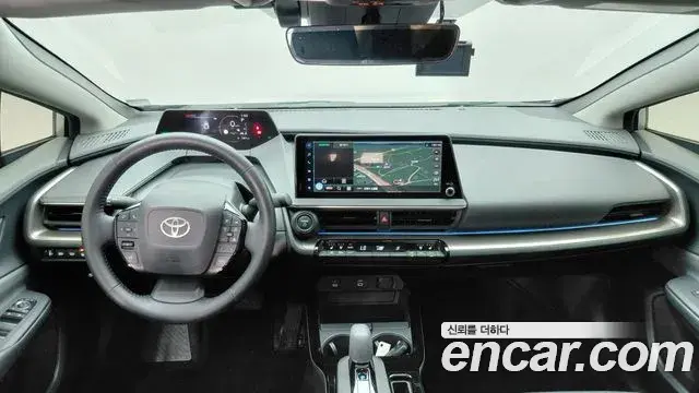 Toyota Prius 2024 — Photo 12/18