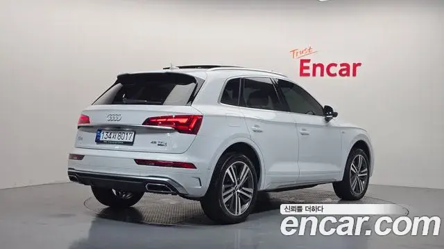 Audi Q5 2021 — Фото 2/20