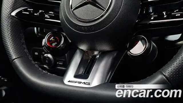 Mercedes-Benz GLB-Class 2025 — Фото 18/20