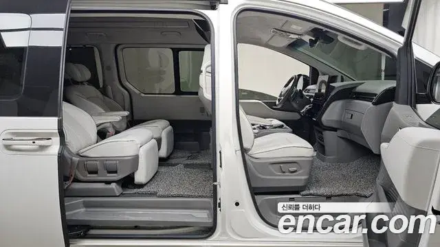 Hyundai Staria 2022 — Фото 12/20