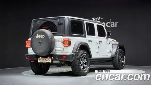 Jeep Wrangler 2021 — Фото 2/20