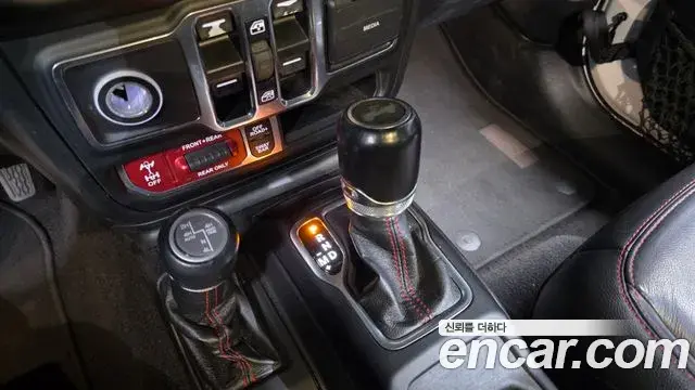 Jeep Wrangler 2021 — Фото 9/20