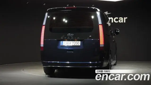 Hyundai Staria 2023 — Фото 4/20