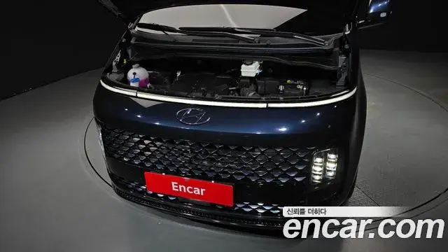 Hyundai Staria 2023 — Фото 6/20