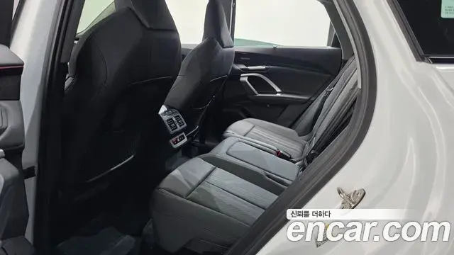 Audi Q5 2025 — Фото 11/20