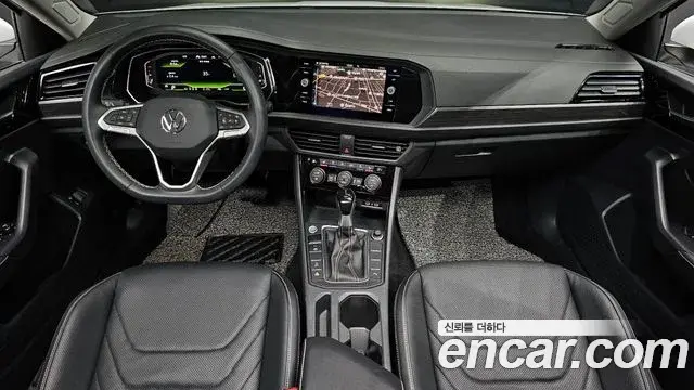 Volkswagen Jetta 2022 — ფოტო 18/35