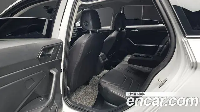 Volkswagen Jetta 2022 — ფოტო 26/35