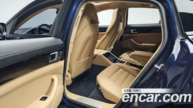 Porsche Panamera 2018 — Фото 12/20