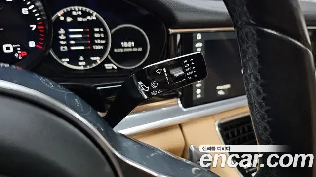 Porsche Panamera 2018 — Фото 16/20