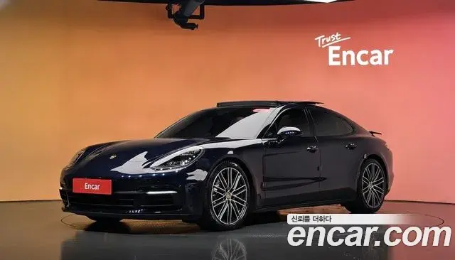 Porsche Panamera 2018 — Фото 1/20