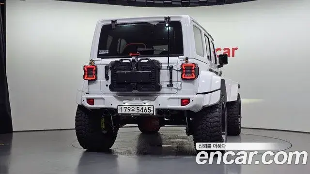 Jeep Wrangler 2019 — Фото 4/20
