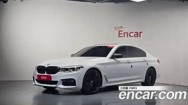 BMW 5 Series 2018 — Фото 10/20