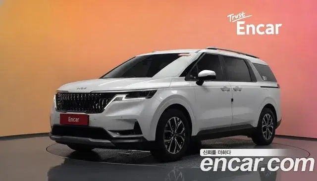 Kia Carnival 2023 — Photo 1/20