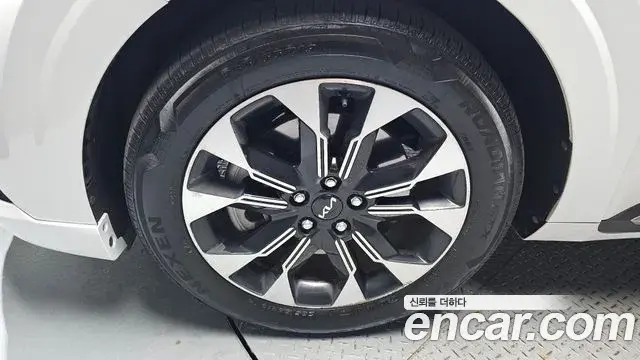 Kia Carnival 2022 — Photo 5/20