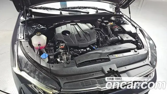 Kia K5 2023 — Photo 6/20