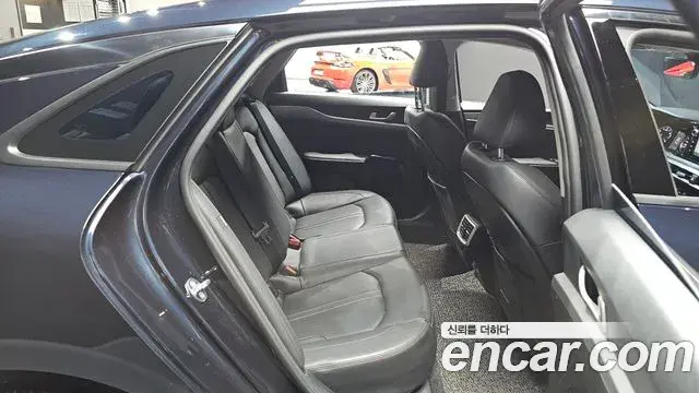 Kia K5 2023 — Photo 11/20