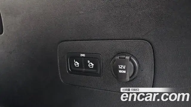 Kia Sorento 2022 — Фото 18/20