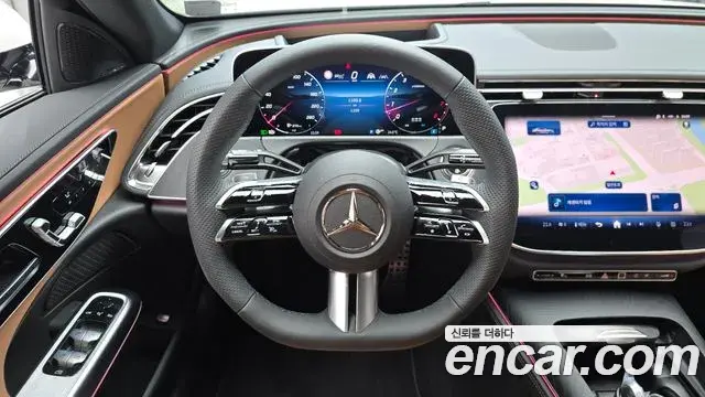 Mercedes-Benz E-Class 2026 — Photo 13/20