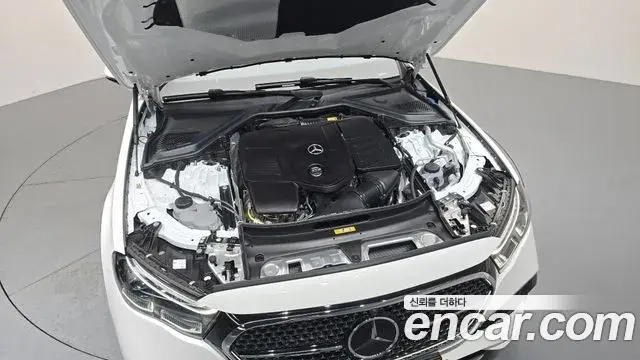 Mercedes-Benz E-Class 2026 — Фото 6/20