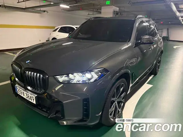 BMW X5 2025 — Фото 1/15