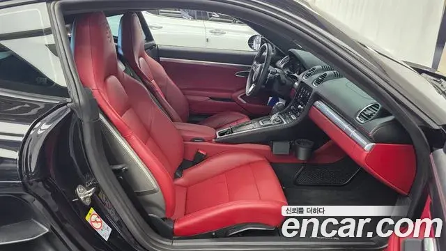 Porsche 718 Cayman 2024 — ფოტო 28/31