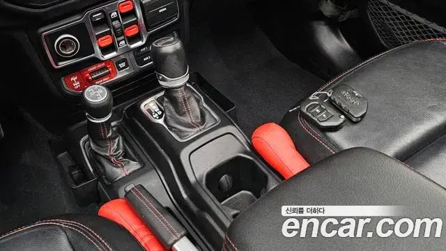 Jeep Wrangler 2019 — Фото 9/20