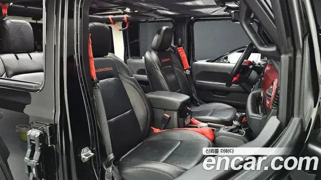 Jeep Wrangler 2019 — Фото 10/20