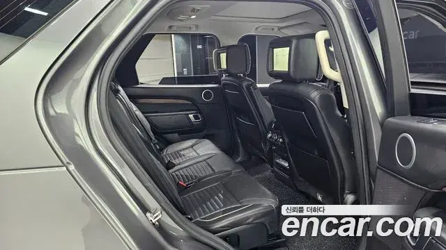 Land Rover Discovery 5 2019 — Şəkil 1/30