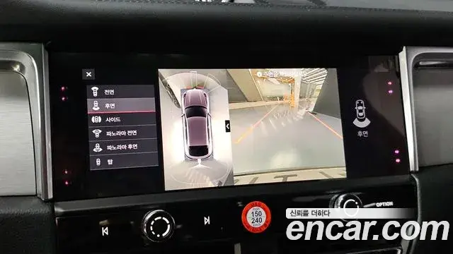 Porsche Macan 2022 — ფოტო 15/42