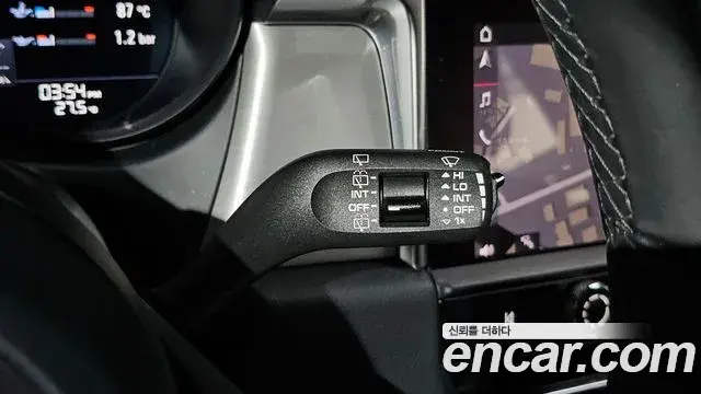 Porsche Macan 2022 — ფოტო 3/42