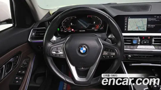 BMW 3 Series 2019 — Фото 13/20
