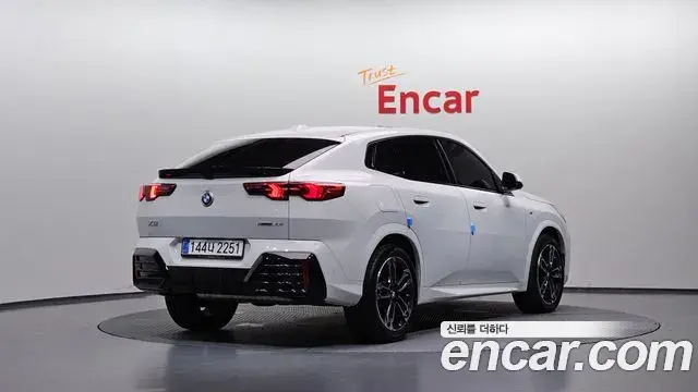 BMW X2 2025 — Фото 2/20