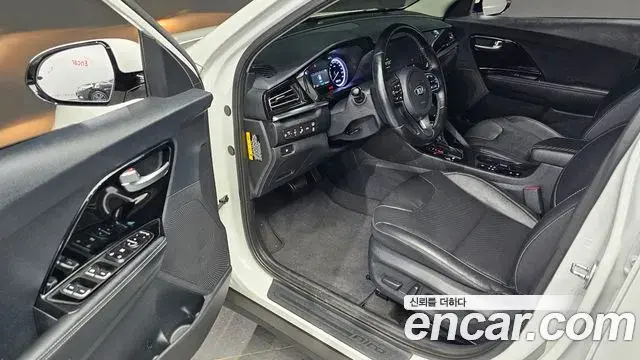 Kia Niro 2019 — Photo 10/20