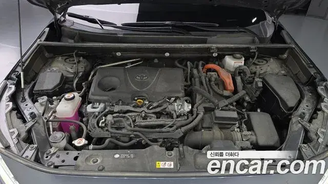 Toyota RAV4 2023 — Photo 14/20
