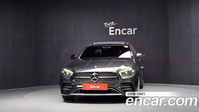 Mercedes-Benz E-Class 2021 — Фото 3/20