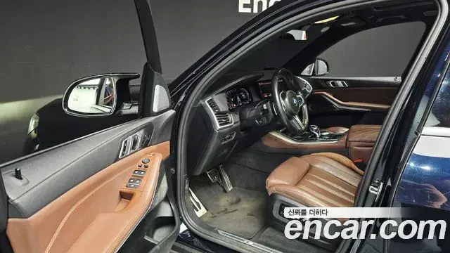 BMW X5 2021 — Photo 10/20