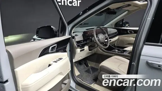 Kia Carnival 2024 — Şəkil 7/20