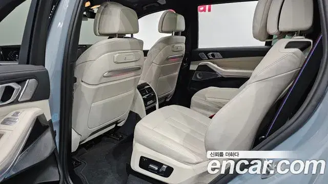 BMW X7 2025 — Фото 12/20