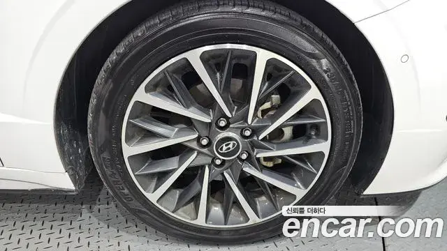 Hyundai Sonata 2019 — Photo 5/20