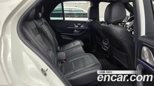 Mercedes-Benz GLE-Class 2022 — Фото 12/20