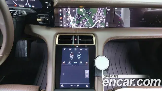 Porsche Taycan 2025 — Photo 27/33