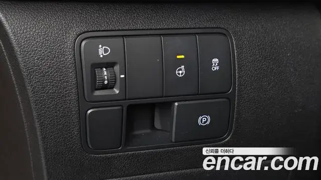 Hyundai Staria 2023 — Фото 19/20
