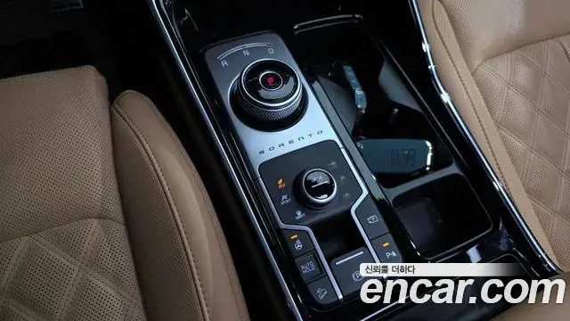 Kia Sorento 2022 — Фото 9/20